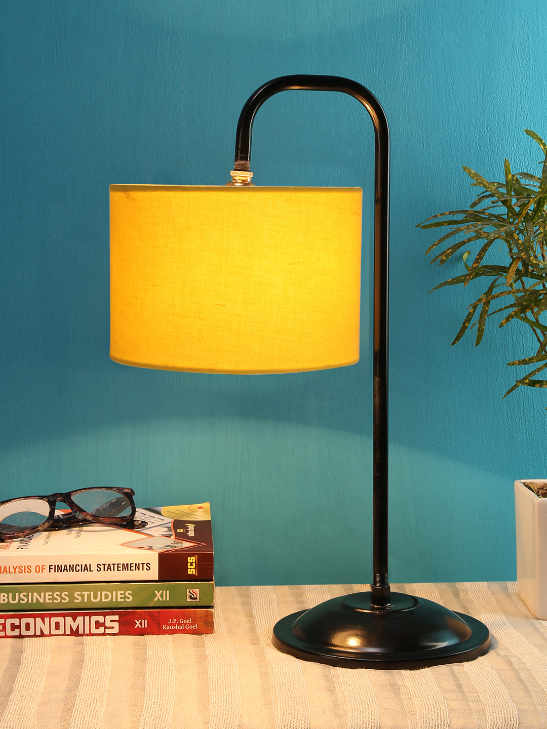 Yellow cotton Shade Iron Table Lamp (RM03)