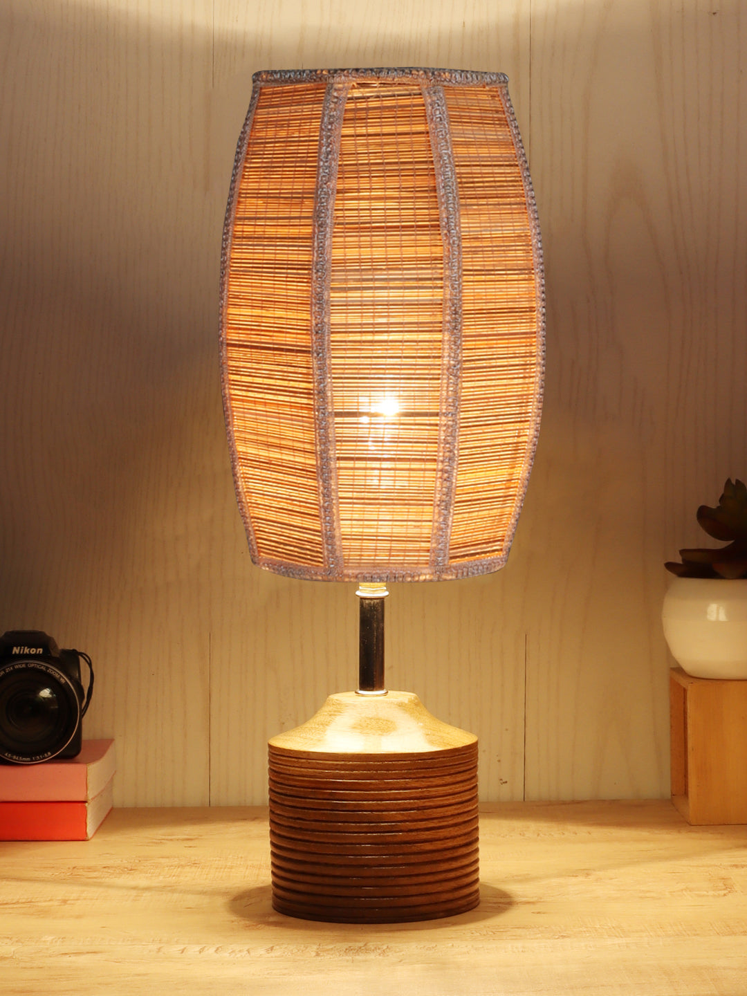 Wood Table lamp with Bamboo Shade (AEAP02) Main image