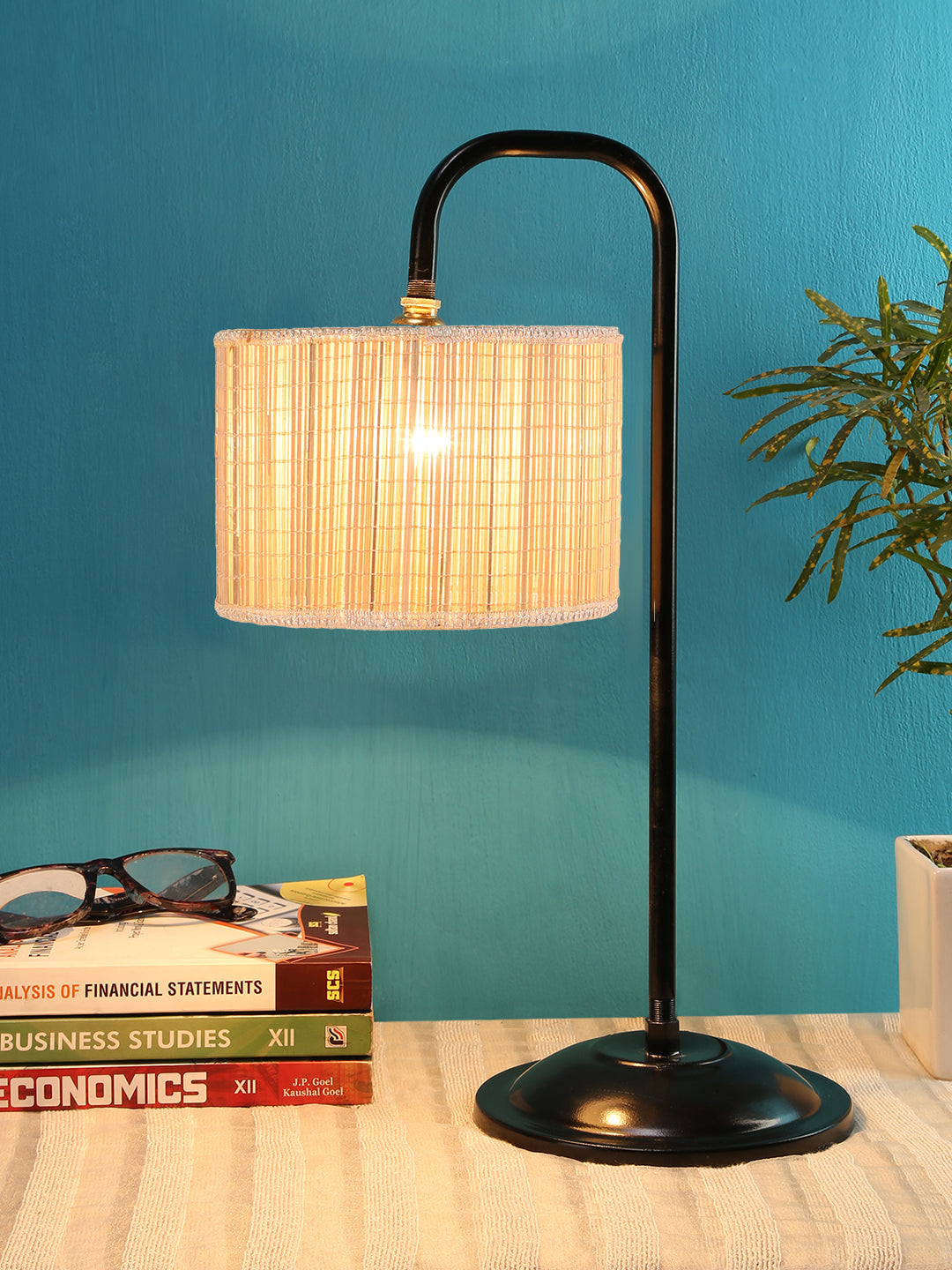 Bamboo shade Iron Table Lamp (RM01)