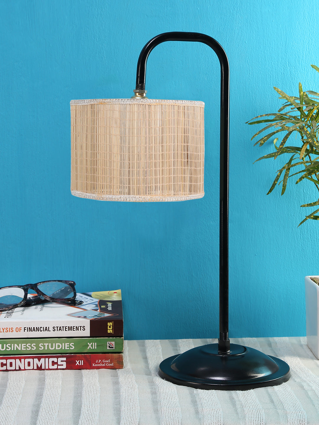 Bamboo shade Iron Table Lamp (RM01)