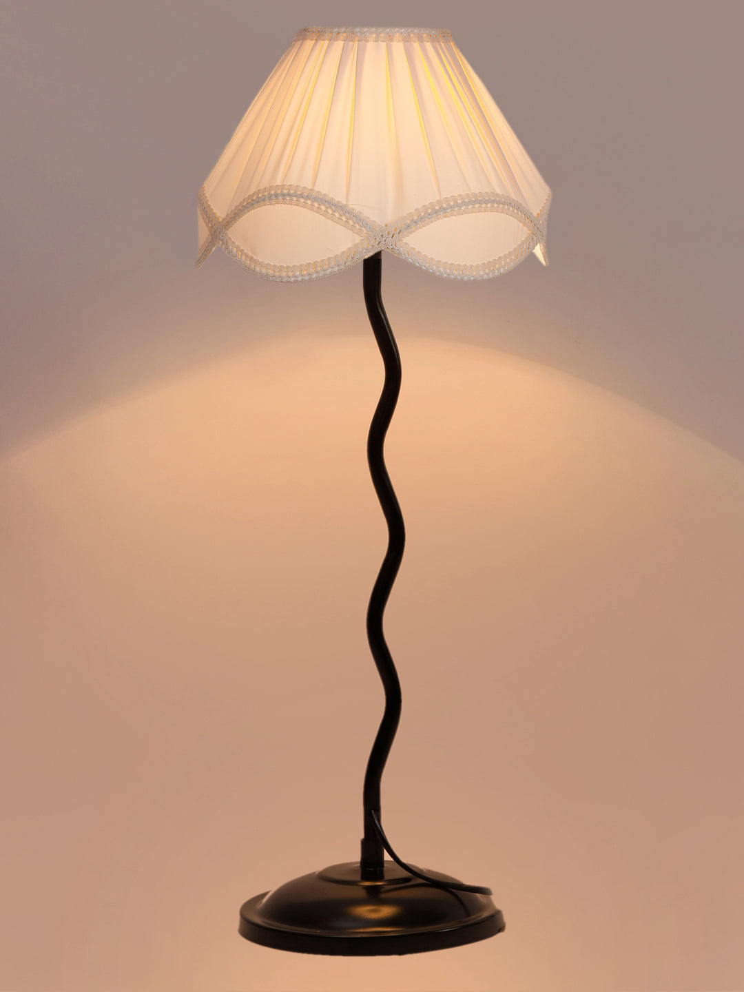 Vintage Off-White Cotton Zig Zag Table Lamp with Iron Base (AE15)