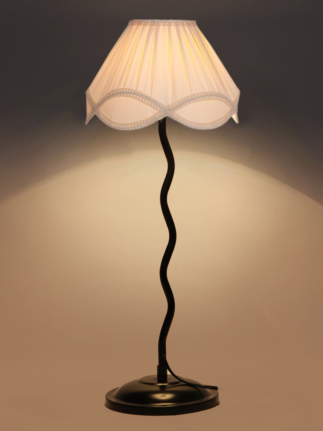 Vintage Off-White Cotton Zig Zag Table Lamp with Iron Base (AE15)