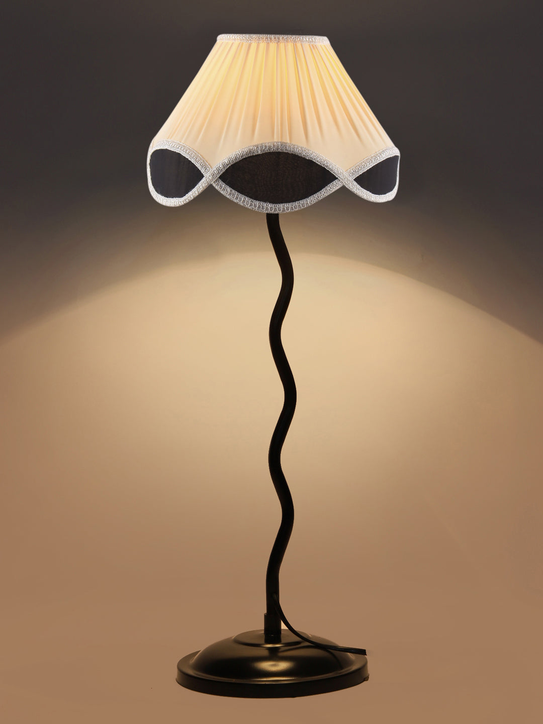 Vintage Black & White Cotton Zig Zag Table Lamp with Iron Base (AE18)