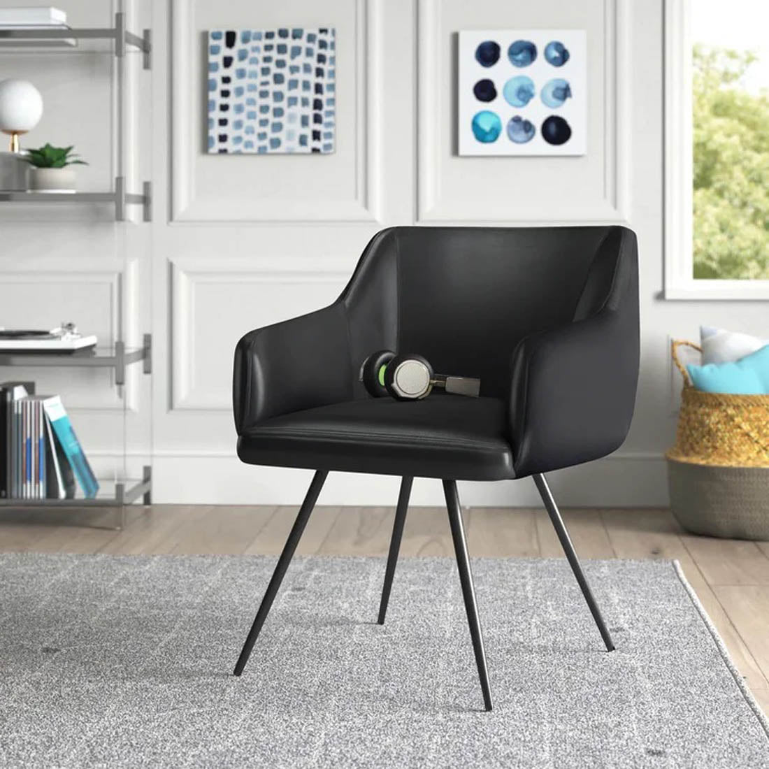 Aesthetic Black Velvet Accent Chair Main image